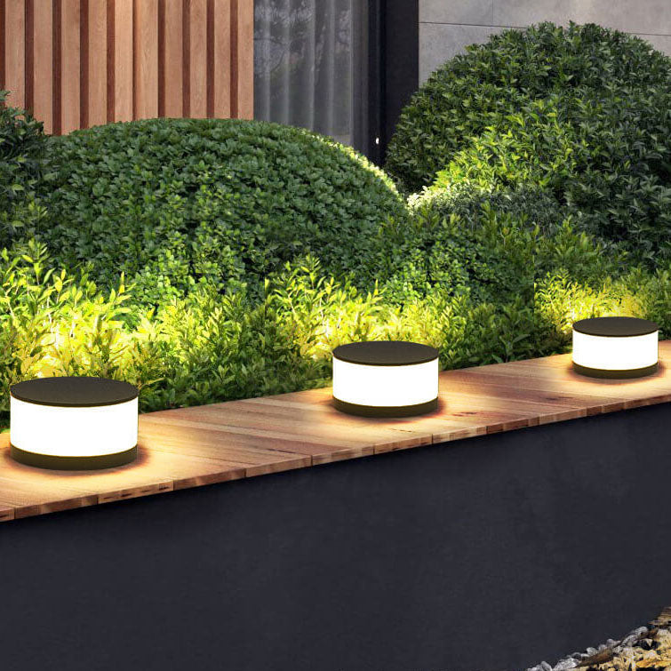 Modern Minimalist Solar Outdoor Round Column Post Head LED Waterproof Landscape Light for Garden