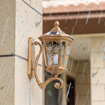 Traditional European Solar Outdoor Lantern Aluminum Glass Waterproof 1-Light Wall Sconce Lamp for Outdoor Patio