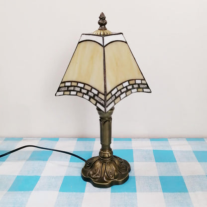 Traditional Tiffany Square Stained Glass Iron 1-Light Table Lamp For Bedroom