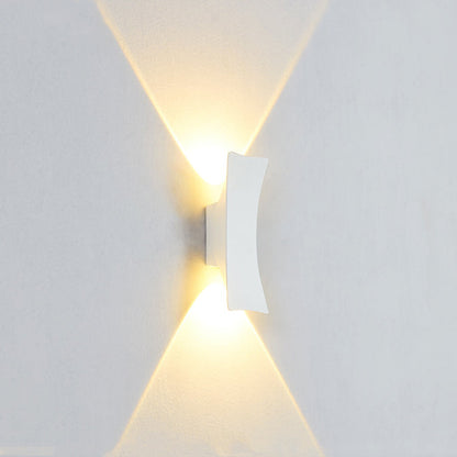 Modern Minimalist Curved Aluminum Up And Down Illuminated LED Waterproof Wall Sconce Lamp For Outdoor Patio